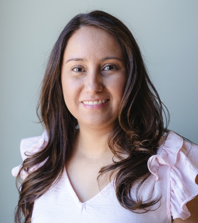 Ilda-Rodriguez-Spanish-English-Interpreter-Pioneer-Therapy-Chicago-IL