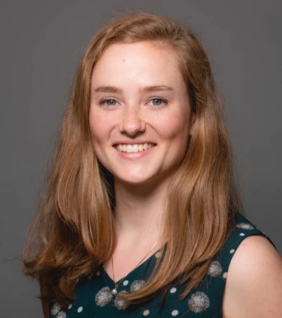 Lindsey-Siegel-DPT-Physical-Therapist-Pioneer-Therapy-Chicago-IL